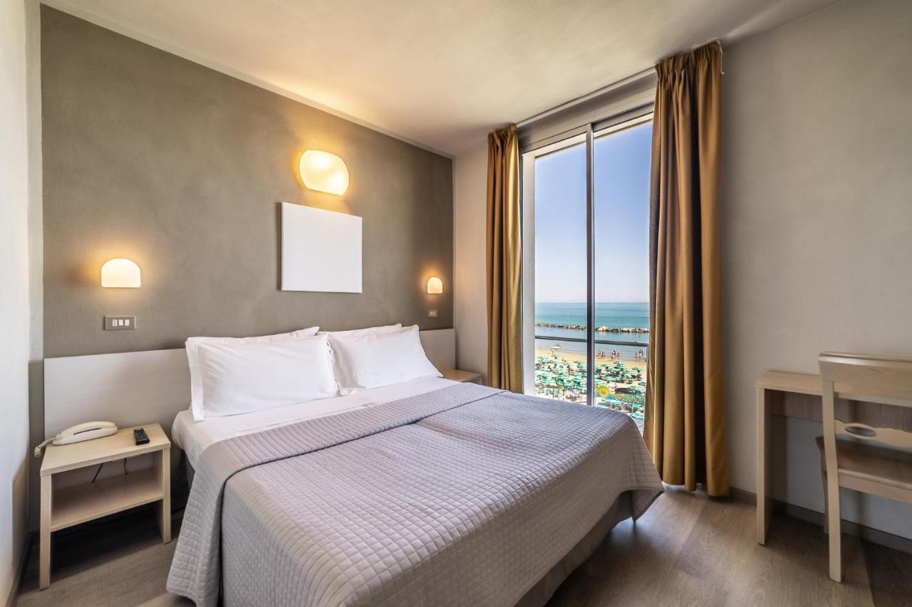 Hotel Columbia Μπελάρια-Ιτζέα Μαρίνα Εξωτερικό φωτογραφία