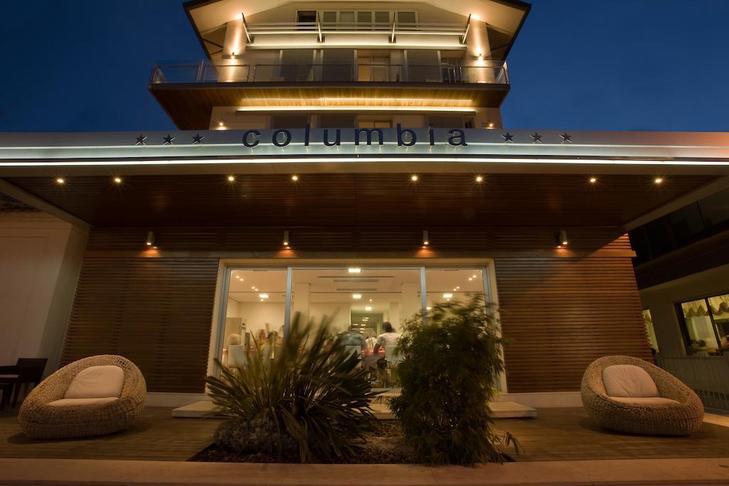 Hotel Columbia Μπελάρια-Ιτζέα Μαρίνα Εξωτερικό φωτογραφία