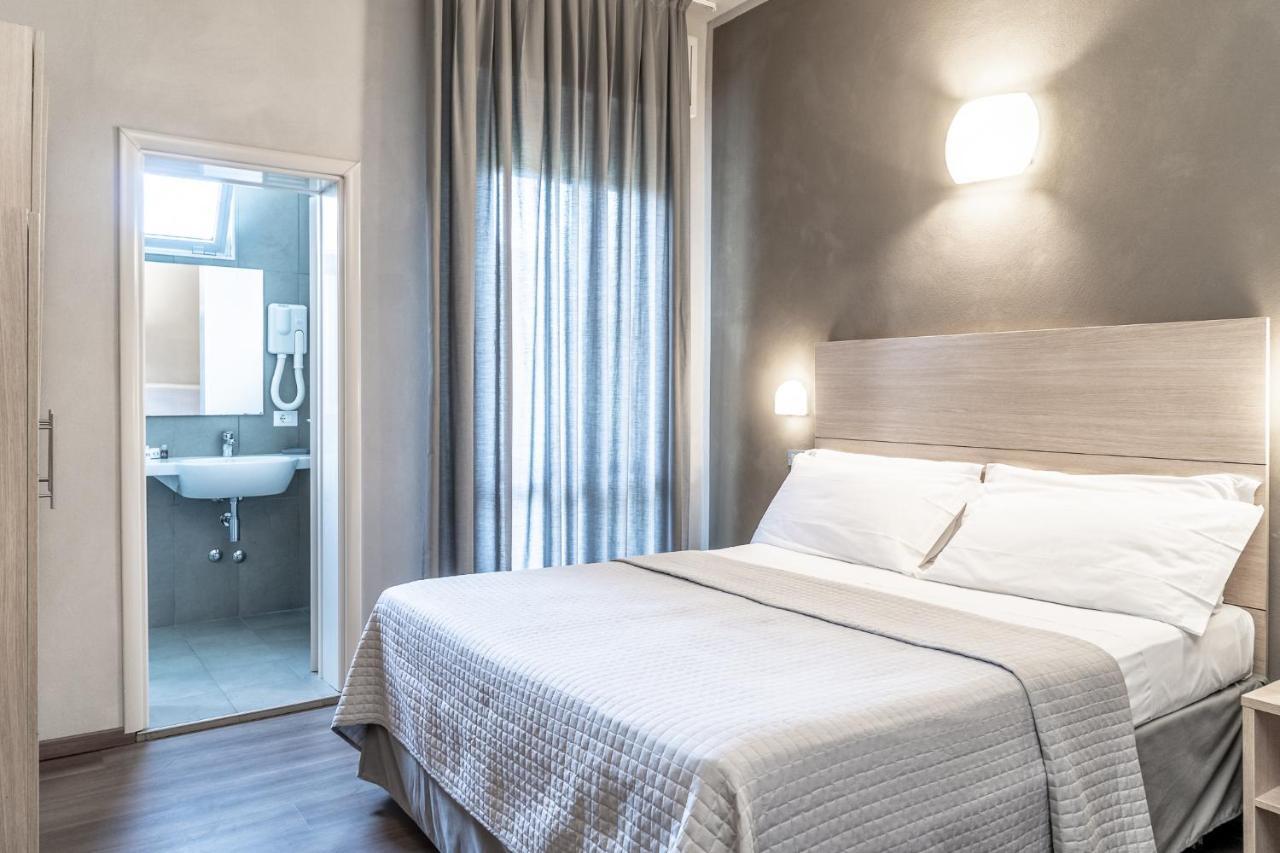 Hotel Columbia Μπελάρια-Ιτζέα Μαρίνα Εξωτερικό φωτογραφία